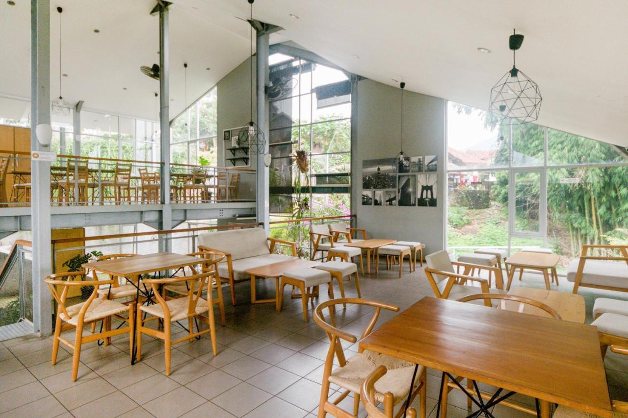 Oyo Life 3204 Beverly Park Bandung Dış mekan fotoğraf
